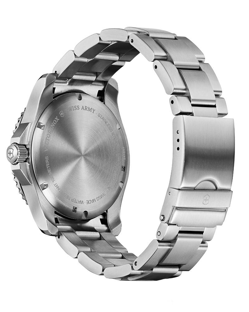 Victorinox Men MAVERICK Black Analog Watch SKU-ID 241697 | Helios