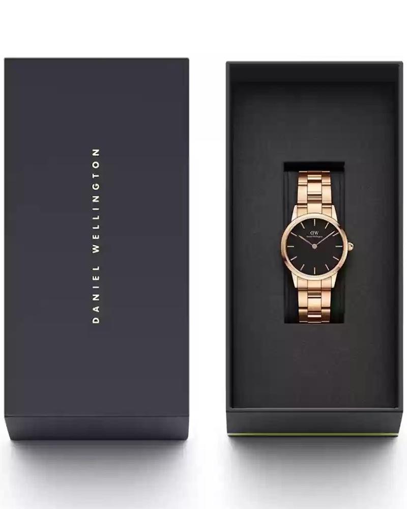 Daniel Wellington Women ICONIC LINK Black Analog Watch SKU-ID