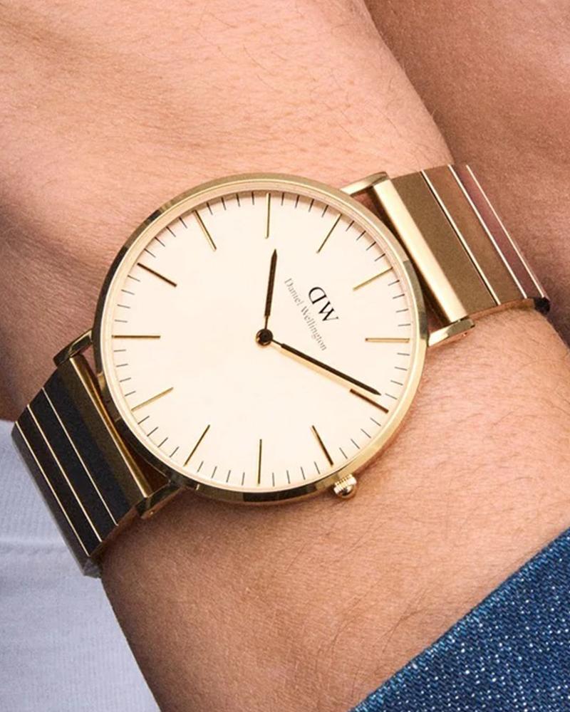 Daniel Wellington 腕時計 Classic Roman Numerals Date Black Croc Belly Gold