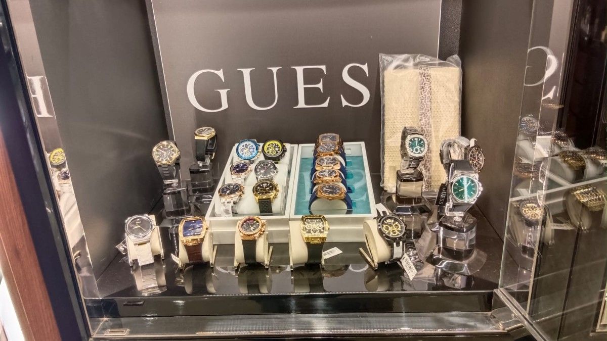 Helios Watch Store In Laxmipuri, Kolhapur | Luxury & Premium Watches