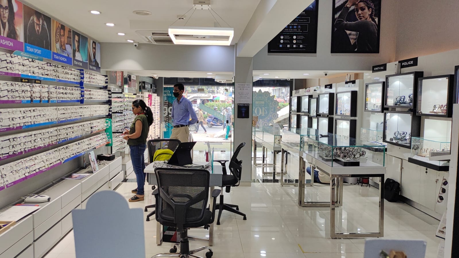 Titan showroom andheri east hot sale