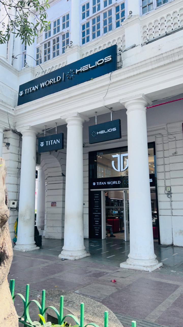Titan showroom in cp new arrivals